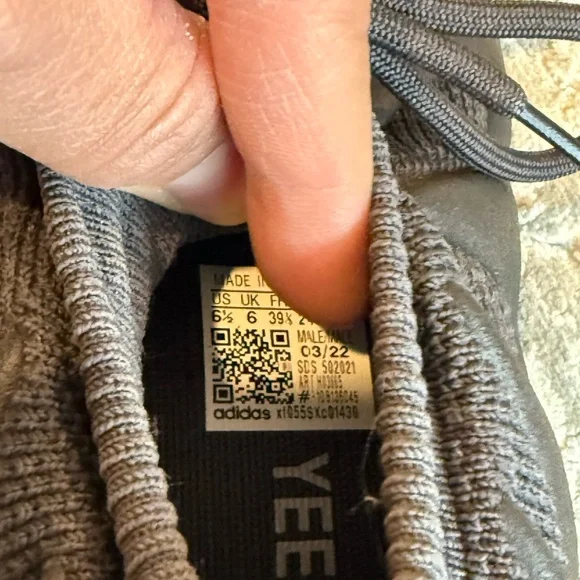 Authentic Yeezy 450 Size 6.5
